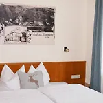 Zum Goldenen Hirschen *