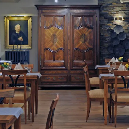 Estalagem Zum Goldenen Hirschen *