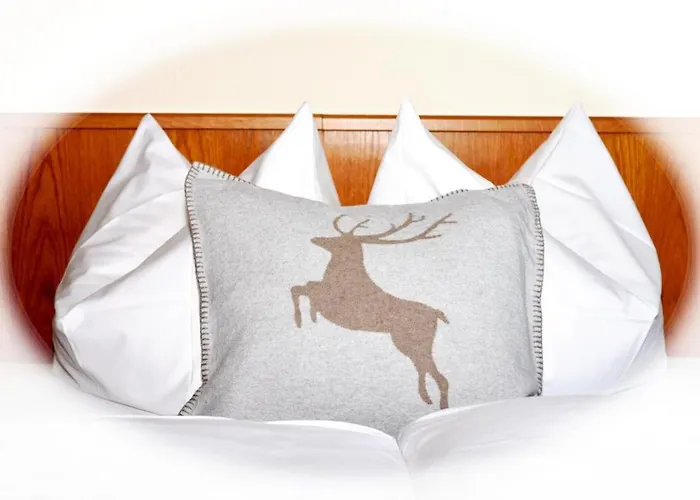 Zum Goldenen Hirschen *